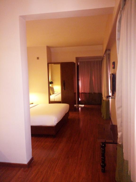 Best Western Plus O2 Indore Exterior photo