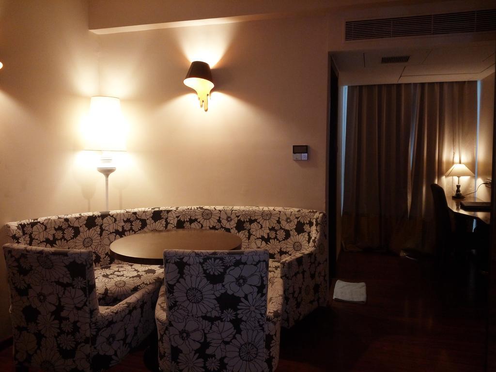 Best Western Plus O2 Indore Exterior photo