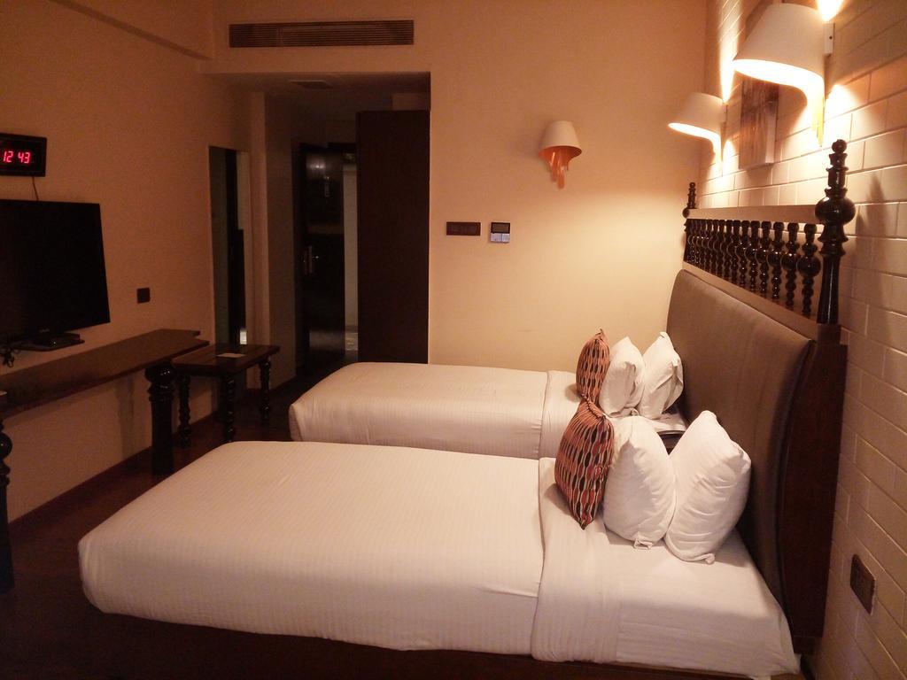 Best Western Plus O2 Indore Exterior photo
