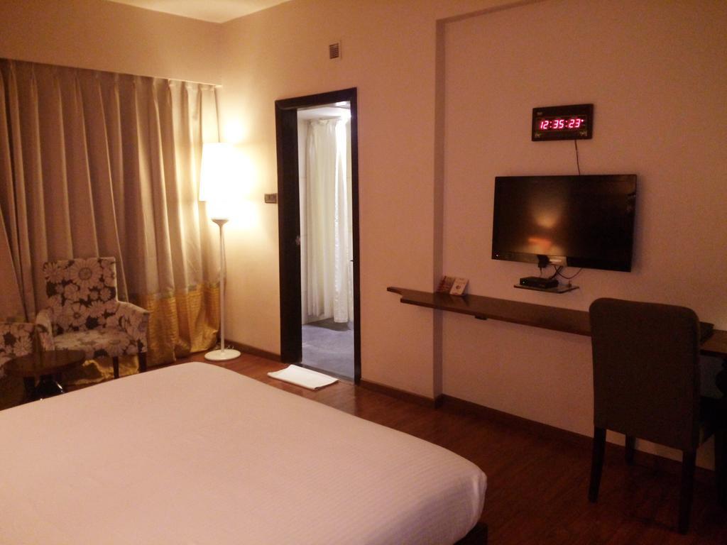 Best Western Plus O2 Indore Exterior photo