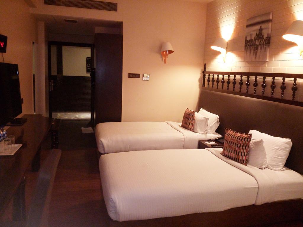Best Western Plus O2 Indore Exterior photo