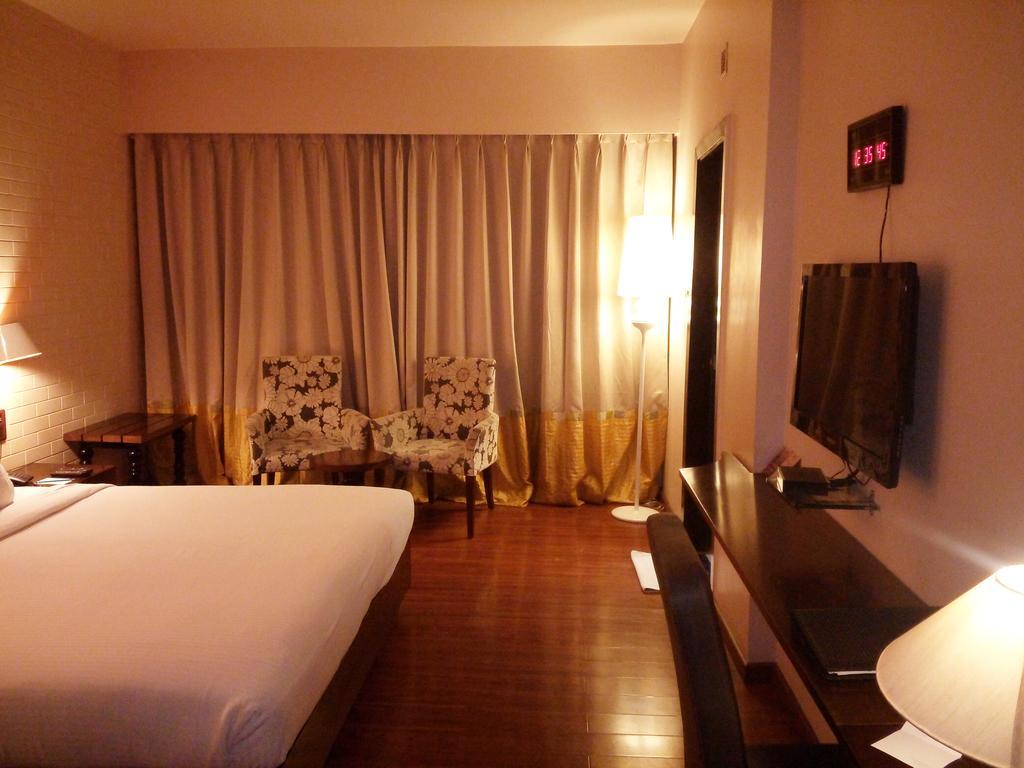 Best Western Plus O2 Indore Exterior photo